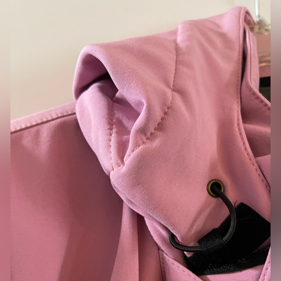 North Face Summit Series - Windstopper & Rain Jacket in Light Pink - Picture 5 of 10